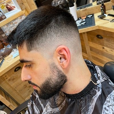 MALE GROOMING AT JACKS AND BUCKLEY BARBERS IN NOTTINGHAM 