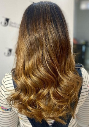 Caramel-highights-on-dark-hair-at-Jacks-Buckley-Hairdressing-Salon-Nottingham